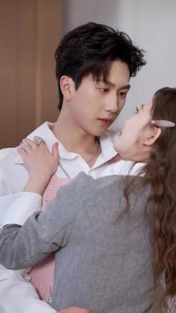 أصبحت الفتاة السمينة جميلة وقوية بعد أن ارتبطت بالنظام episode 43