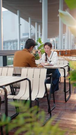 Gizli Zenginin Eşi episode 1