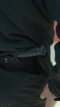 Derrière l'Uniforme : L'Homme Invincible episode 6