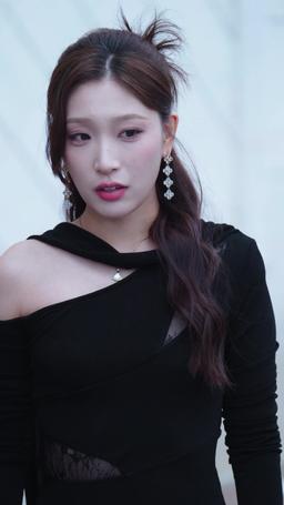 After the Divorce, She Takes It All episode 25