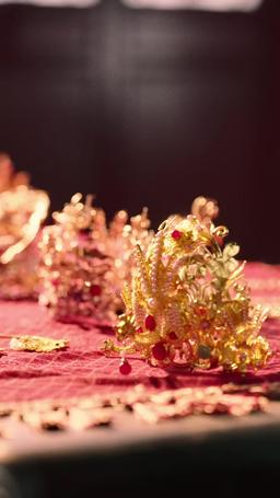 被趕出國門後，女帝悔哭了 episode 5