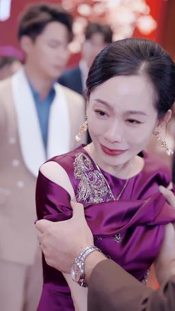 親媽壽宴上女兒美颯全場 episode 16