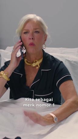 Kamu yang Pecat Seorang Bintang Busana episode 23