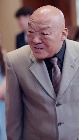 親媽壽宴上女兒美颯全場 episode 32