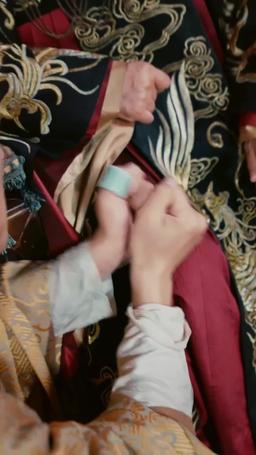 Şanslı Bebek, Babasını Zirveye Taşıdı episode 24