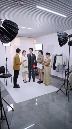 Oddio! La Moglie Della Superstar Lavora Qui episode 77