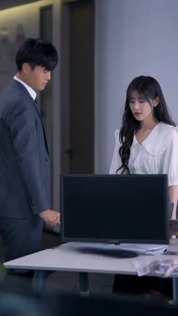 網戀奔現後被總裁掐腰寵 episode 25