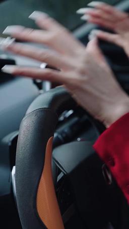 Yeni Stajyer CEO'nun Şımarık Karısı episode 44