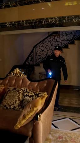 Milyarder Kocamın Üçlü Hayatı episode 28