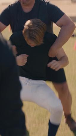 لاعب الوسط المفقود[ مدبلج ] episode 52