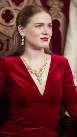 Reina Alfa traicionada renace de sus cenizas episode 45