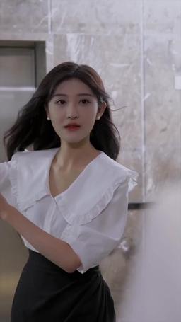 網戀奔現後被總裁掐腰寵 episode 26