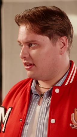 Queen Bee schlägt zurück episode 32