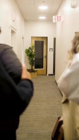 「Synchronisierung」Zu Weihnachten einen obdachlosen Milliardärs-Ehemann finden episode 14