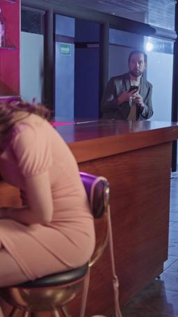 El Escort que Conocí en París episode 49