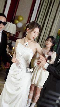 渣男嫌我醜，我轉身嫁給千億總裁 episode 15