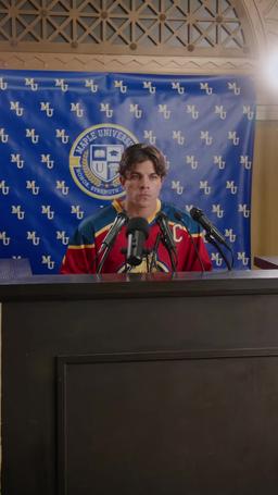 La Estríper Virgen y El Jugador Estrella de Hockey episode 75