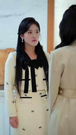 مطلقة، وفية، ومسيطرة episode 70