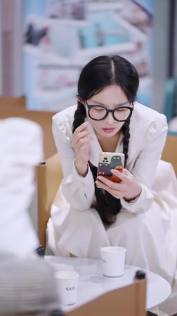 Oddio! La Moglie Della Superstar Lavora Qui episode 55