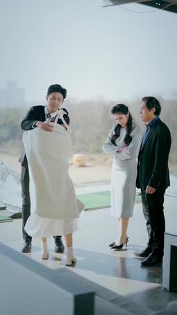 離婚後我被五個哥哥寵上天 episode 28