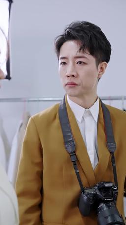 Oddio! La Moglie Della Superstar Lavora Qui episode 74