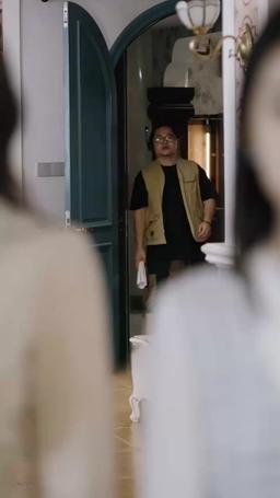 Wait, I'm the Leading Actor's First Love? episode 9