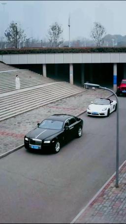 離婚後我被五個哥哥寵上天 episode 1