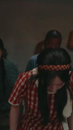 [مدبلج] شريرة السبعينيات وعائلة لا تُقهر episode 45