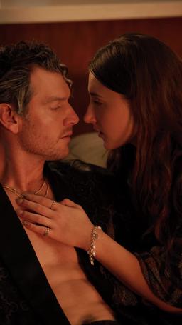 Olgun Aşkın Peşinde episode 49