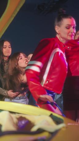 شرارة الحب: أخي غير الشقيق سائق السباقات episode 32