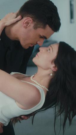 Falling For Her Bodyguard episode 6