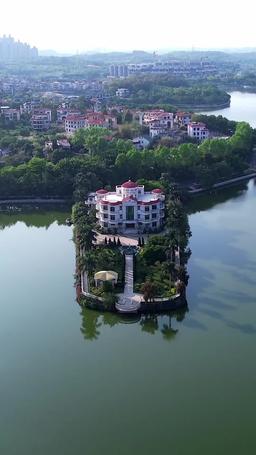 The Distance Between the Cloud and the Sea episode 4