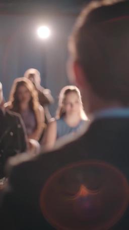 [Dublajlı] Bir Buz Hokeyi Yıldızından Nasıl Ayrılır trailer