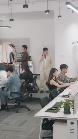 破產後我成了死對頭的秘書 episode 65