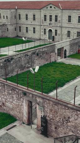 Touchez Pas à la Princesse du Lycée Privé d'Élite episode 1