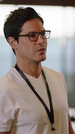 クビになった後、 敵社で逆襲を誓う episode 6