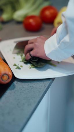 أصبحت الفتاة السمينة جميلة وقوية بعد أن ارتبطت بالنظام episode 31