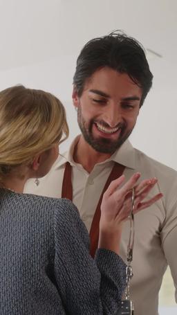 Merebut Takhtaku Kembali episode 44