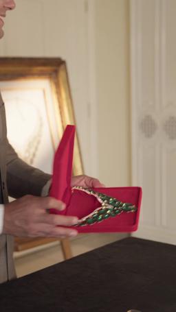 El Escort que Conocí en París episode 44