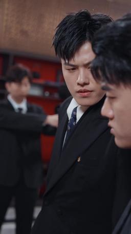 巔峰丐婿從被美女姐姐撿回家開始 episode 65