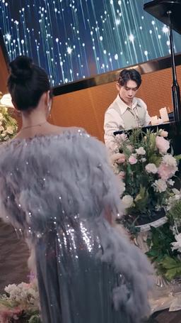 巔峰丐婿從被美女姐姐撿回家開始 episode 32