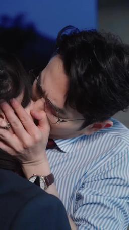 踹翻渣男後，首富千金馬甲藏不住了 episode 30