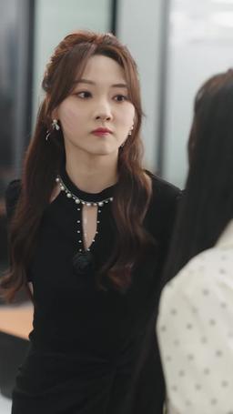 Film Yıldızının Karanlıktaki Kızı episode 23