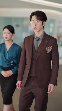 [dublado] Amor Após o Renascimento: Mimada pelo Tio do Meu Marido episode 32