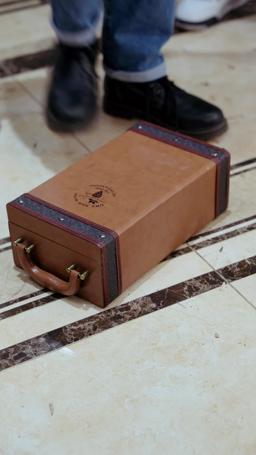 Falling for My Gold-Digger Wife episode 9