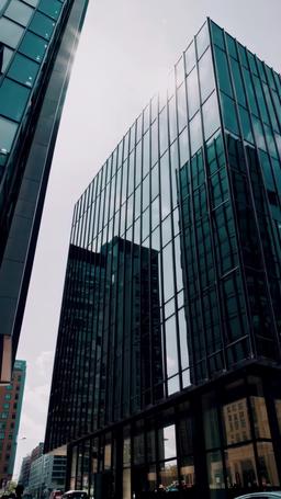 Burada ben sorumluyum episode 18