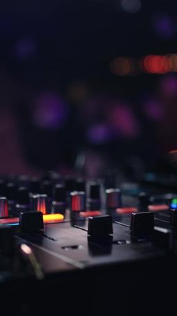 불길 속의 사랑: 내 레이서 의붓오빠 episode 29