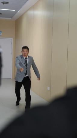 瘋了吧神醫也敢裁 episode 13