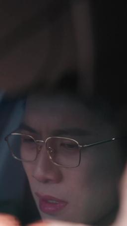 Feniks nie siada na spróchniałym drzewie episode 52