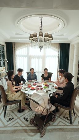 مطلقة، وفية، ومسيطرة episode 60